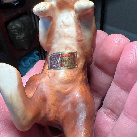 Adorable Vintage Handpainted Ceramic Porcelain Squirrel Planter Pot Hanger - Picture 8 of 12